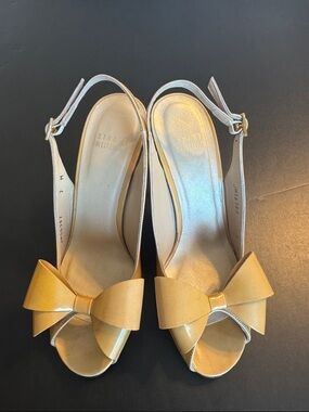 Stuart Weitzman Tan Bow Slingback Peep-Toe Heels